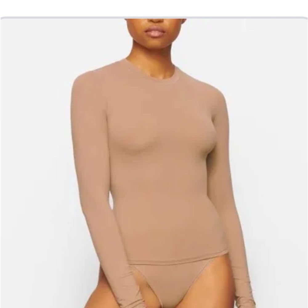 Skims Tan Fits Everybody Long Sleeve